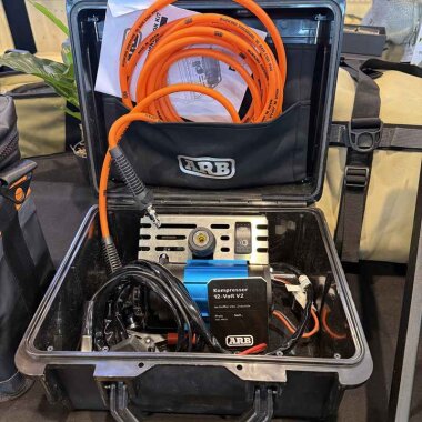 Kompressor ARB® Modell CKMP12V2 mit der Förderleistung 75 Liter / Minute und 12 Volt